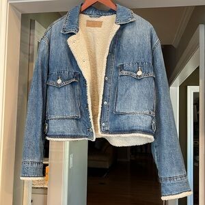 Blank NYC Cropped Denim Jacket with Faux Sherpa Lining Size Small Never Worn